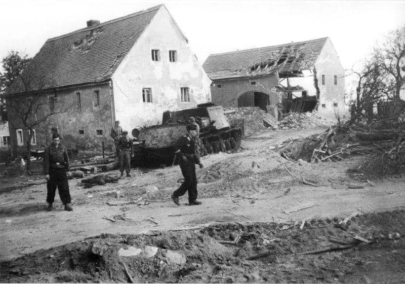 Padded self-propelled unit of the 1st Polish tank corps in Bautzen