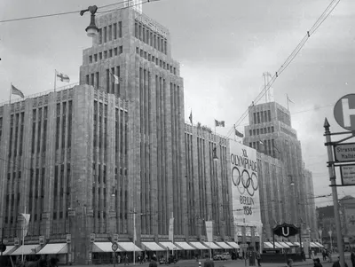 The Karstadt Department store in Neukölln - Berlin&apos;s &apos;first skyscraper&apos;/Image: FORTEPAN