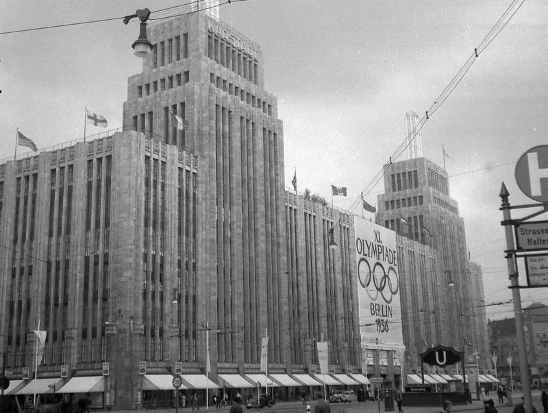 The Karstadt Department store in Neukölln - Berlin's 'first skyscraper'/Image: FORTEPAN