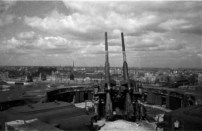 The Zoo Flak Tower - Charlottenburger Tor is visible on the left