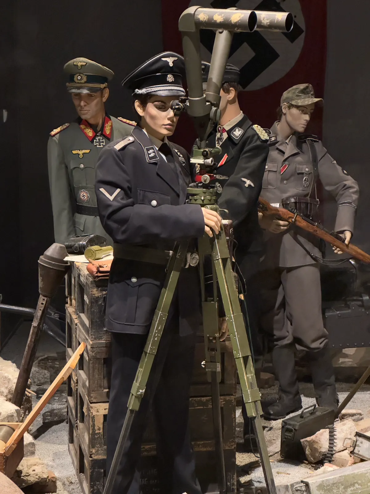 Arquebus Krigshistorisk Museum Norway. WW2 Battle of Berlin 1945 diorama. Nazi Germany Wehrmacht General Allgemeine SS Waffen-SS uniforms weapons equipment Scherenfernrohr telescope Panzerfaust mannequins ruins debris etc (2023) IMG 55