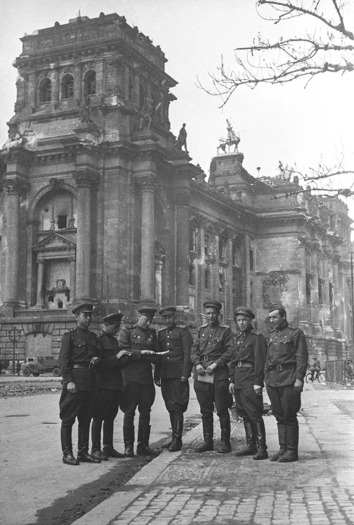 Officers of Red Army in Berlin with Reichstag